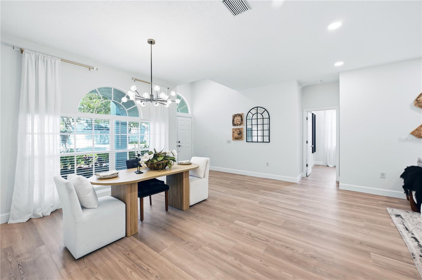 Image 8 of 20 For 4858 Augusta Avenue