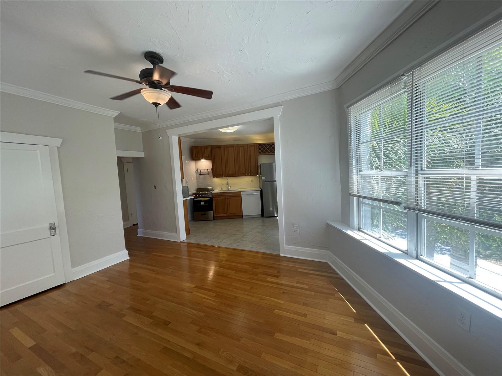 Image 16 of 47 For 2305 Texas Avenue 3