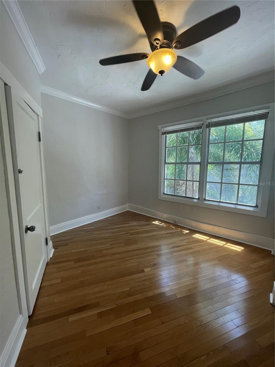 Image 19 of 47 For 2305 Texas Avenue 3