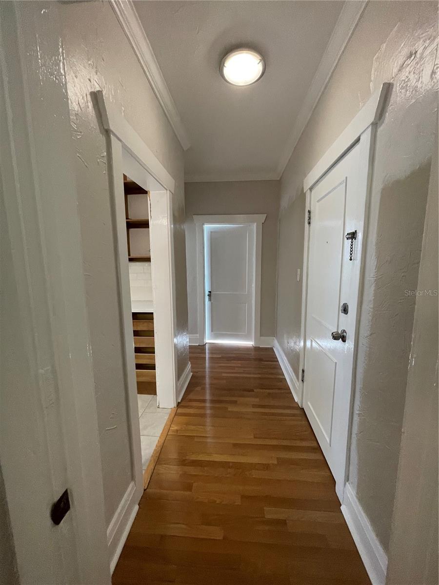 Image 6 of 47 For 2305 Texas Avenue 3