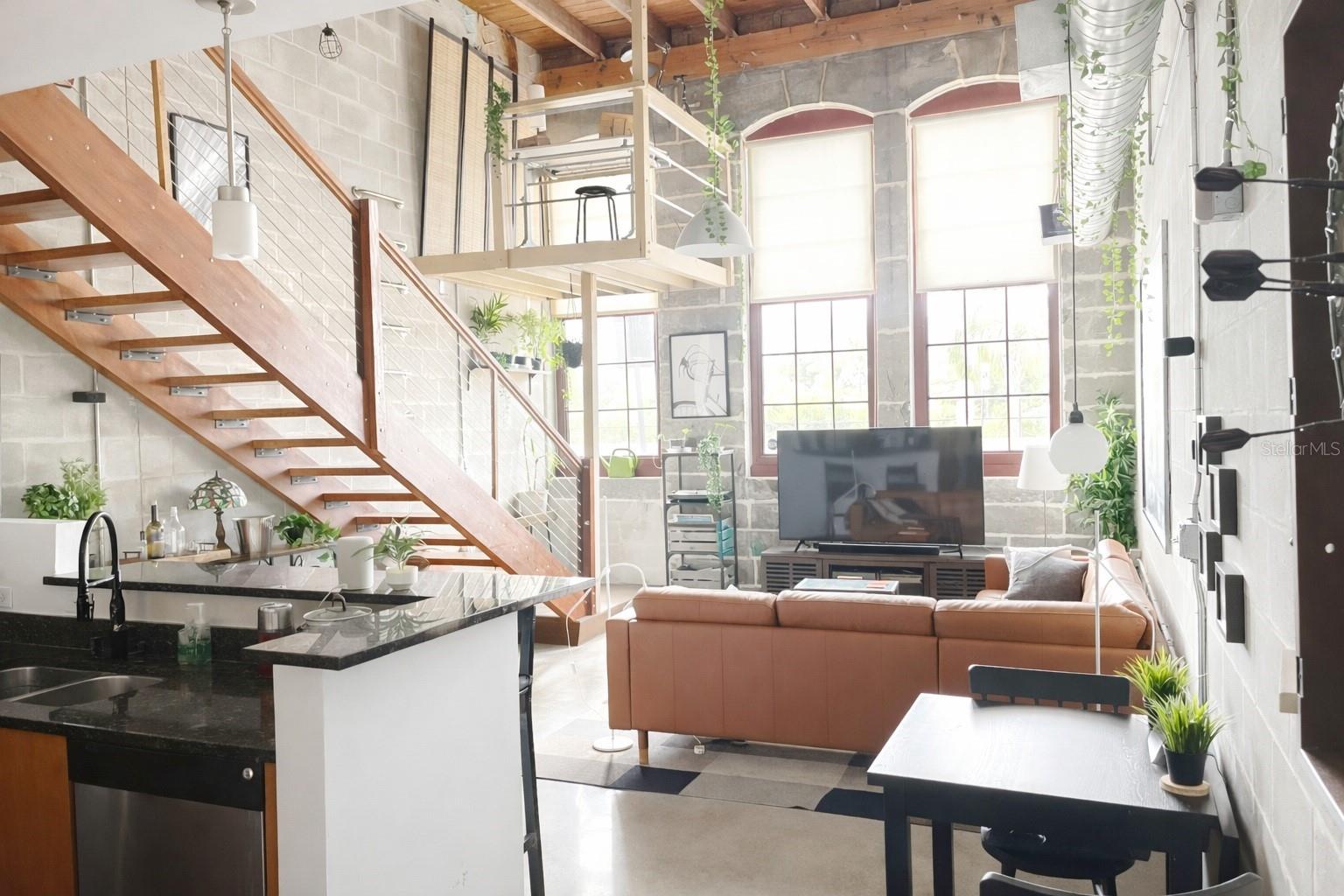 Image 11 of 31 For 2001 2nd Avenue 12