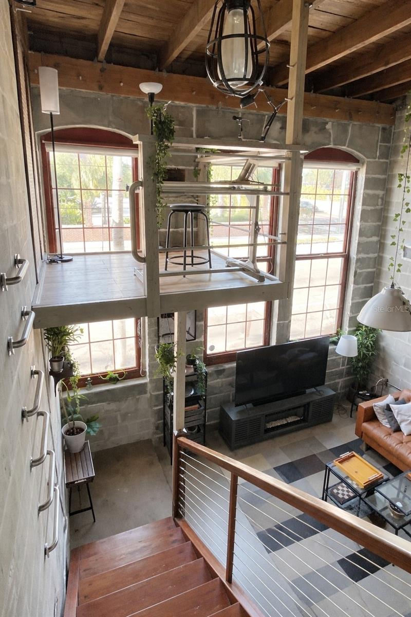 Image 15 of 31 For 2001 2nd Avenue 12