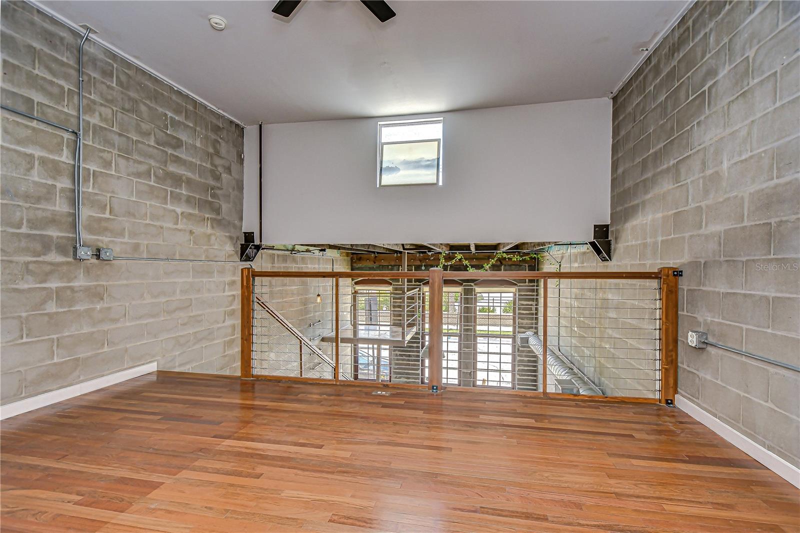 Image 17 of 31 For 2001 2nd Avenue 12