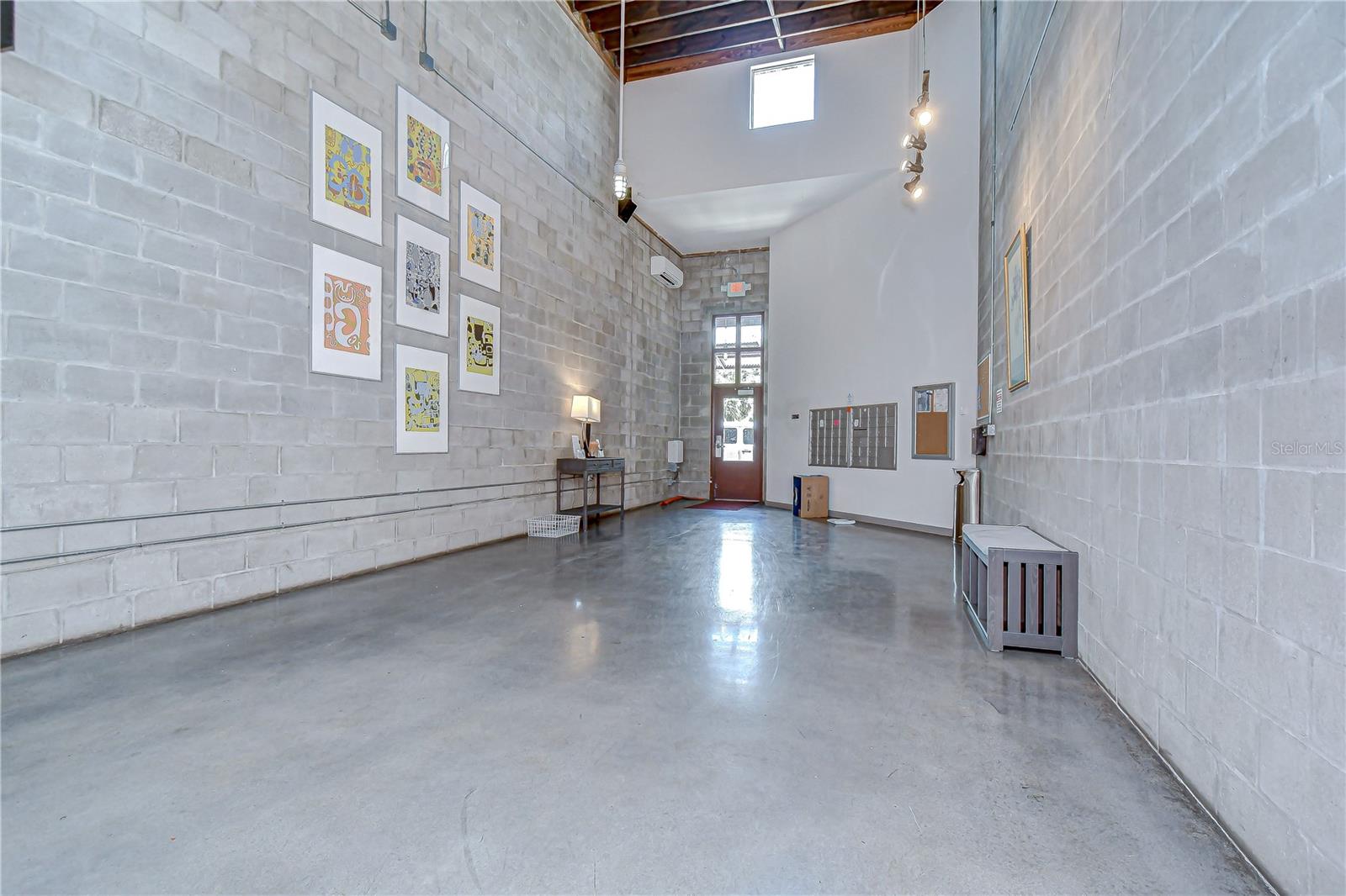 Image 24 of 31 For 2001 2nd Avenue 12