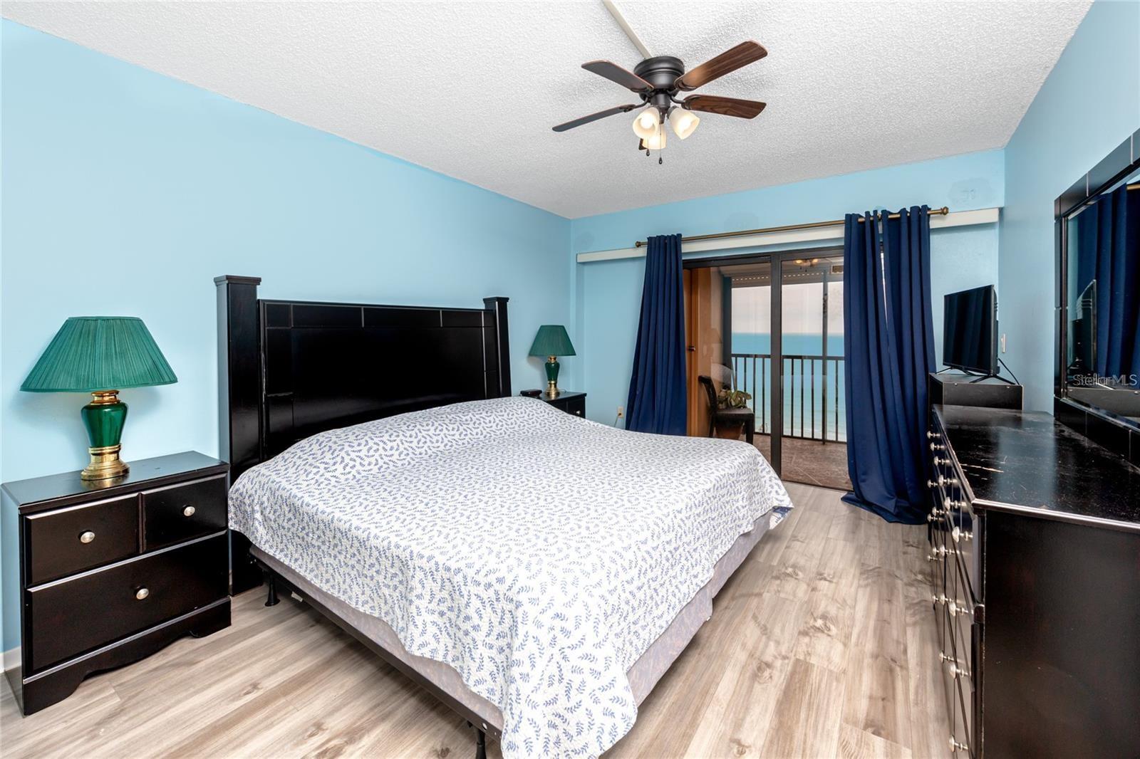 Image 18 of 23 For 13720 Gulf Boulevard 503