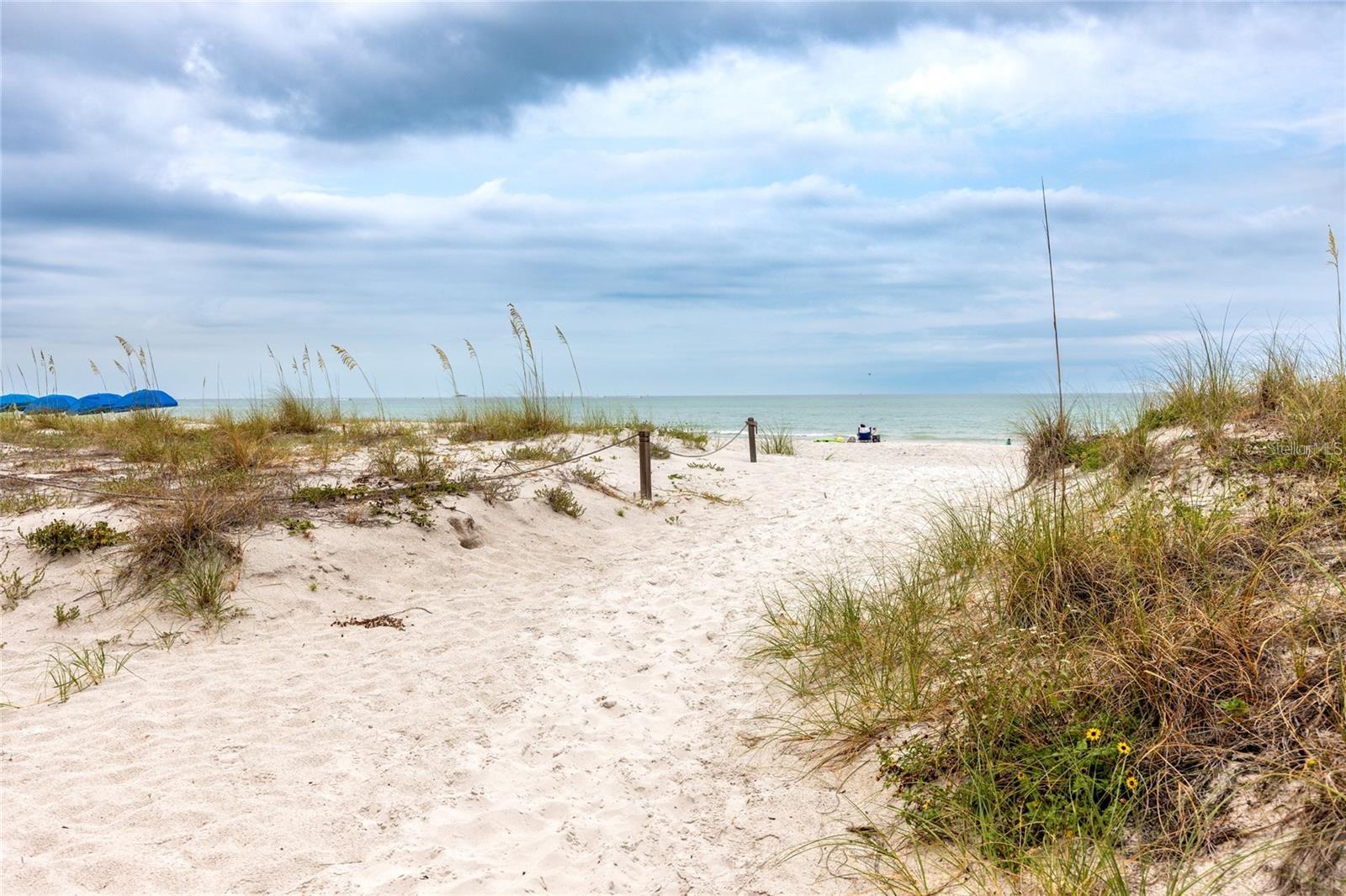 Image 6 of 23 For 13720 Gulf Boulevard 503