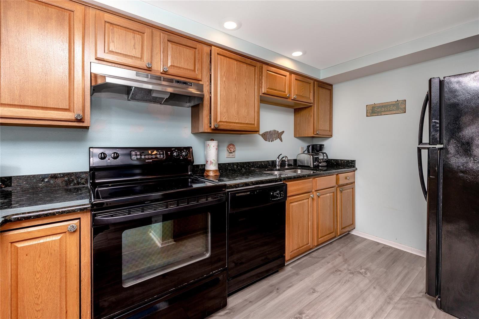 Image 9 of 23 For 13720 Gulf Boulevard 503