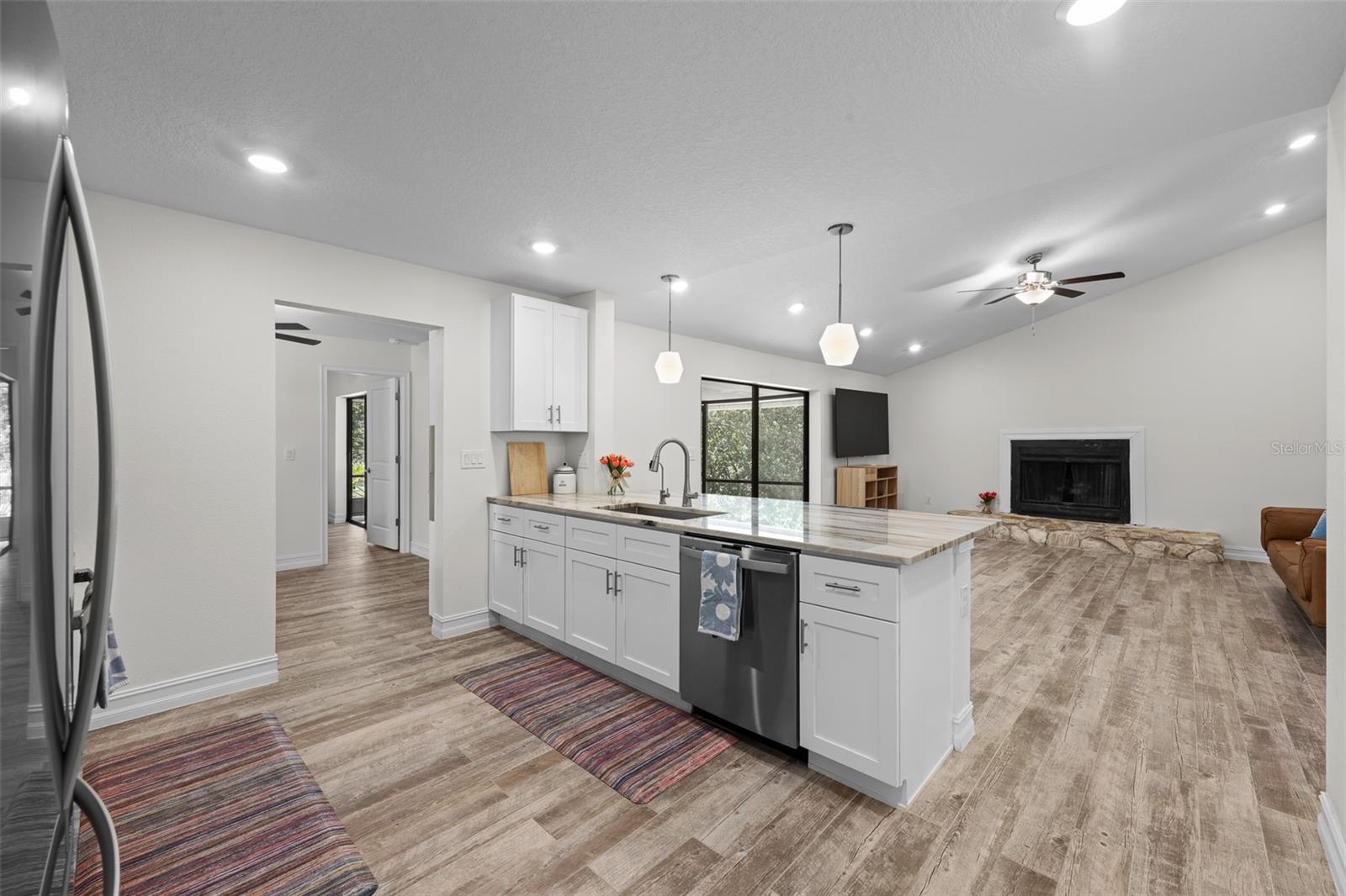 Image 7 of 40 For 21823 Shamu Drive