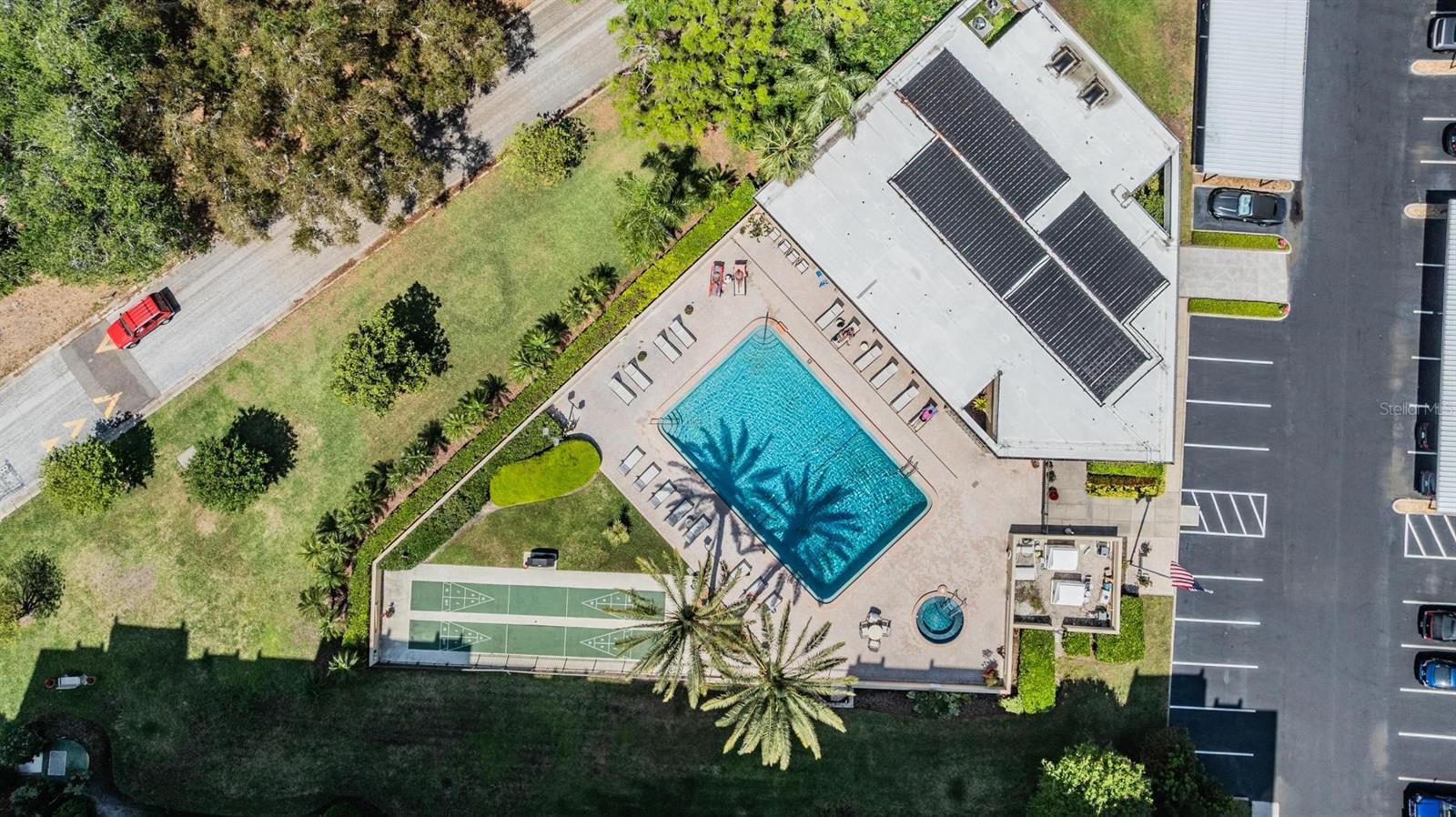 Image 28 of 44 For 2621 Cove Cay Drive 606