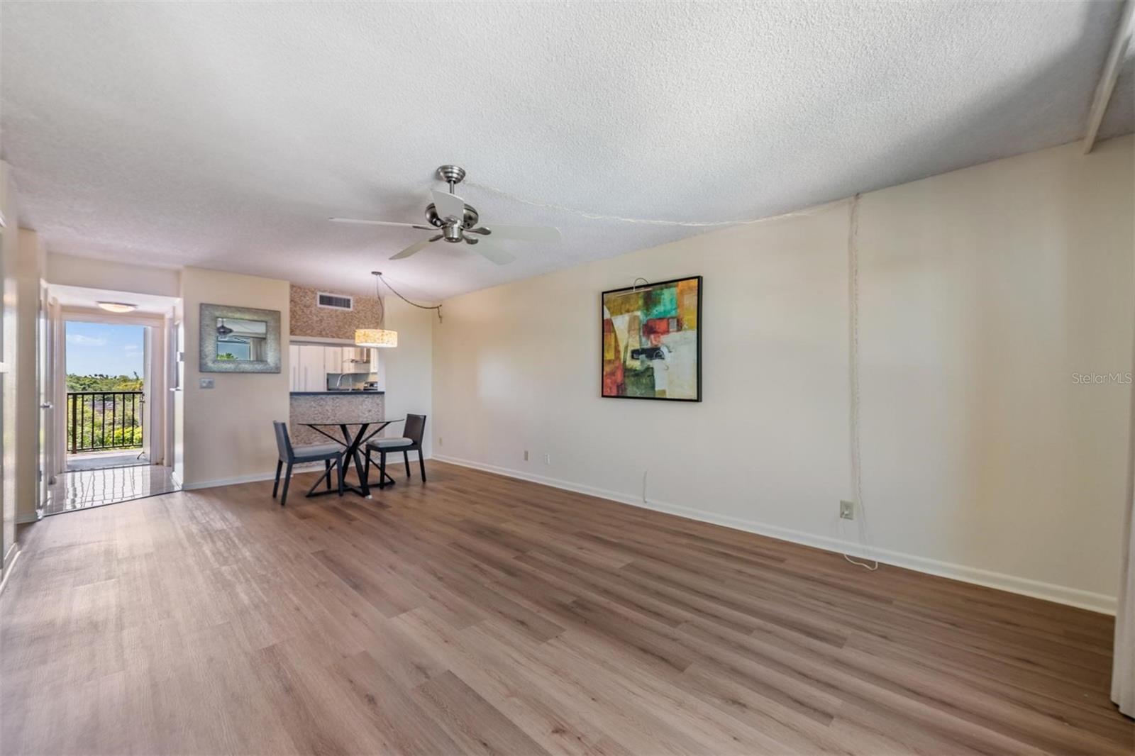 Image 6 of 44 For 2621 Cove Cay Drive 606