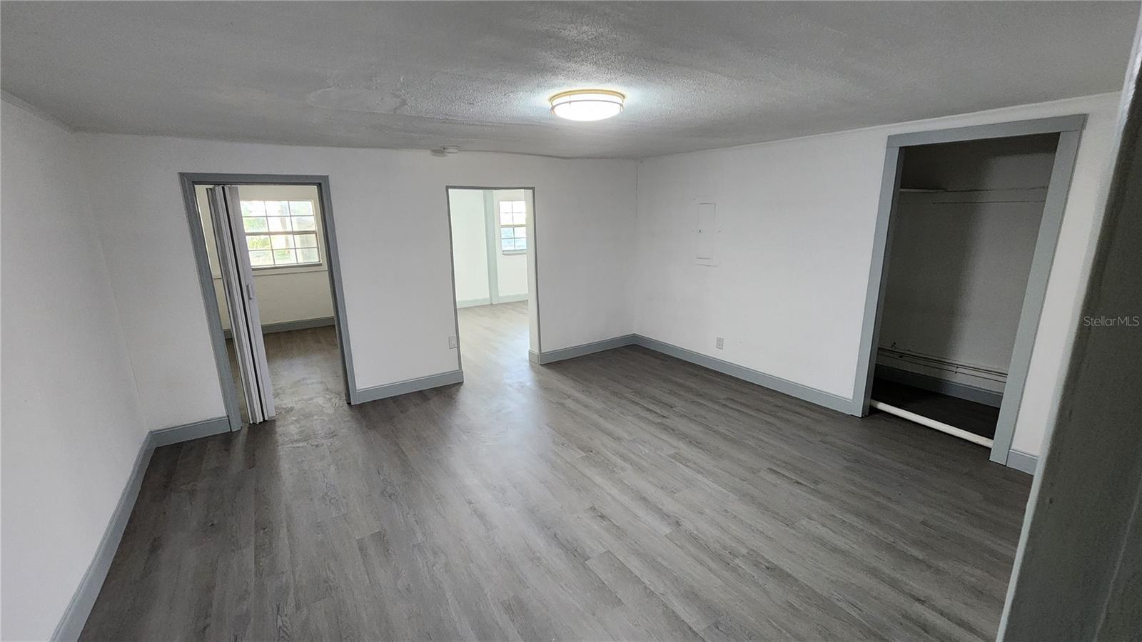 Image 17 of 17 For 501 Baker Street