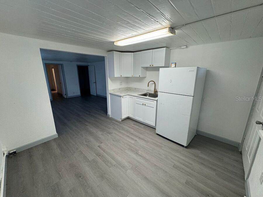 Image 8 of 17 For 501 Baker Street