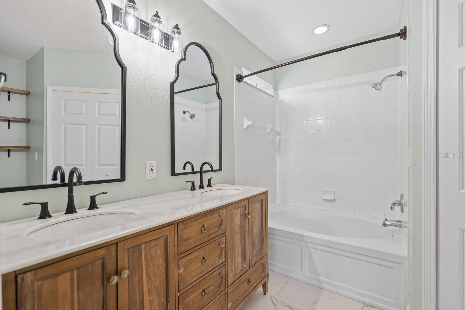 Image 16 of 38 For 6122 Gannetdale Drive