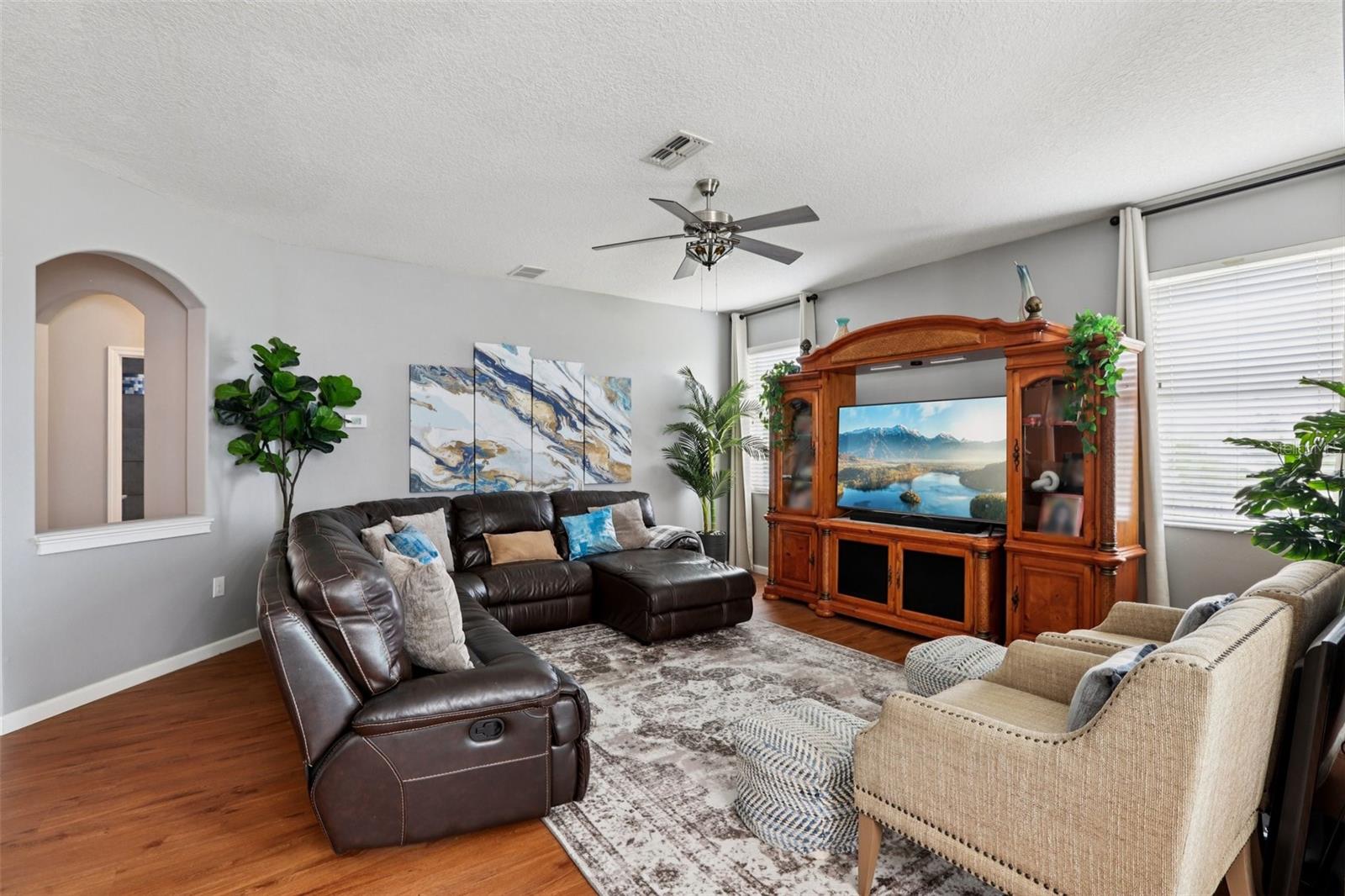 Image 18 of 92 For 537 Vista Ridge Drive