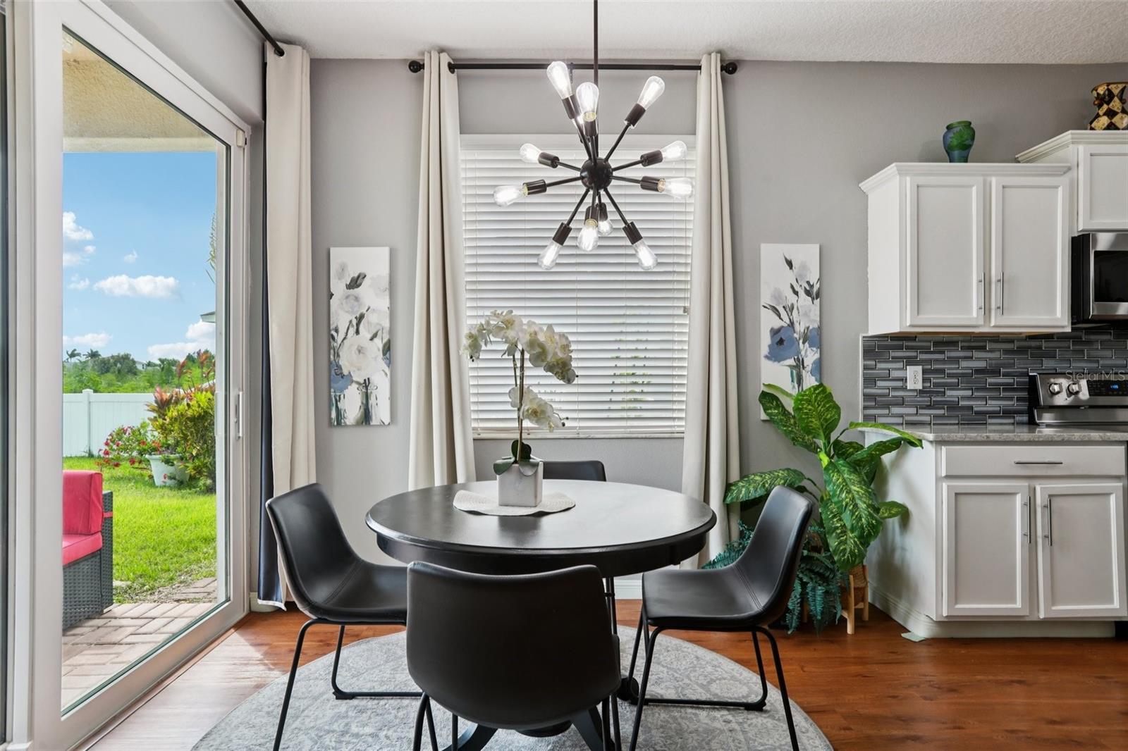 Image 24 of 92 For 537 Vista Ridge Drive