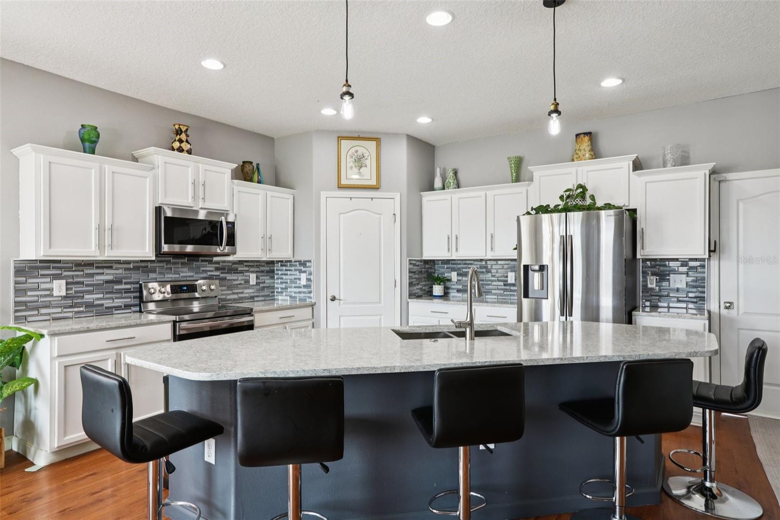 Image 28 of 92 For 537 Vista Ridge Drive