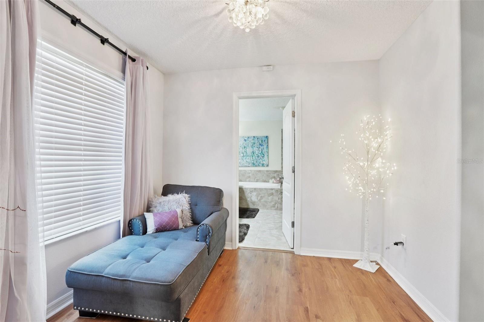 Image 41 of 92 For 537 Vista Ridge Drive