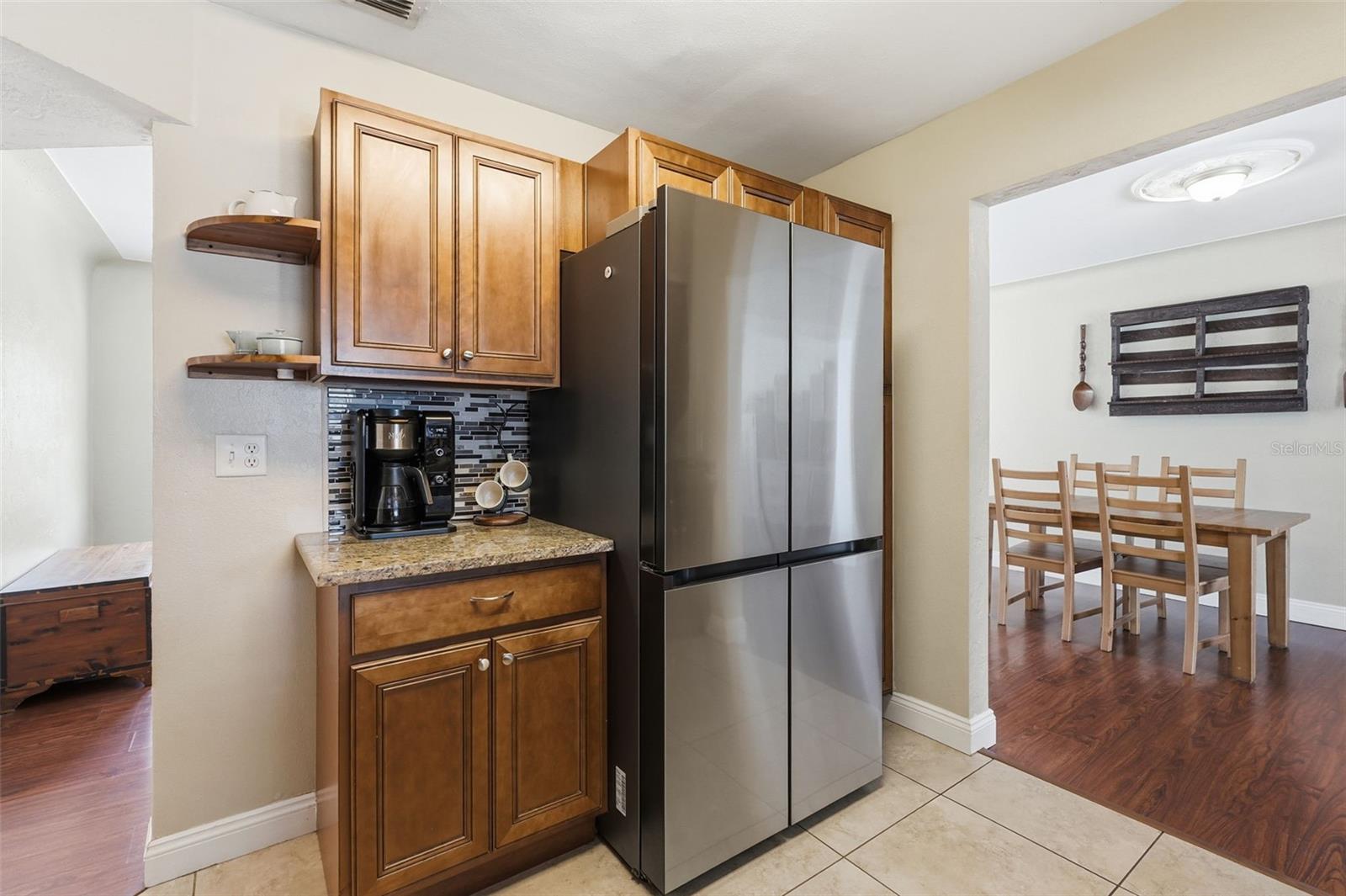 Image 10 of 33 For 5665 34th Avenue N