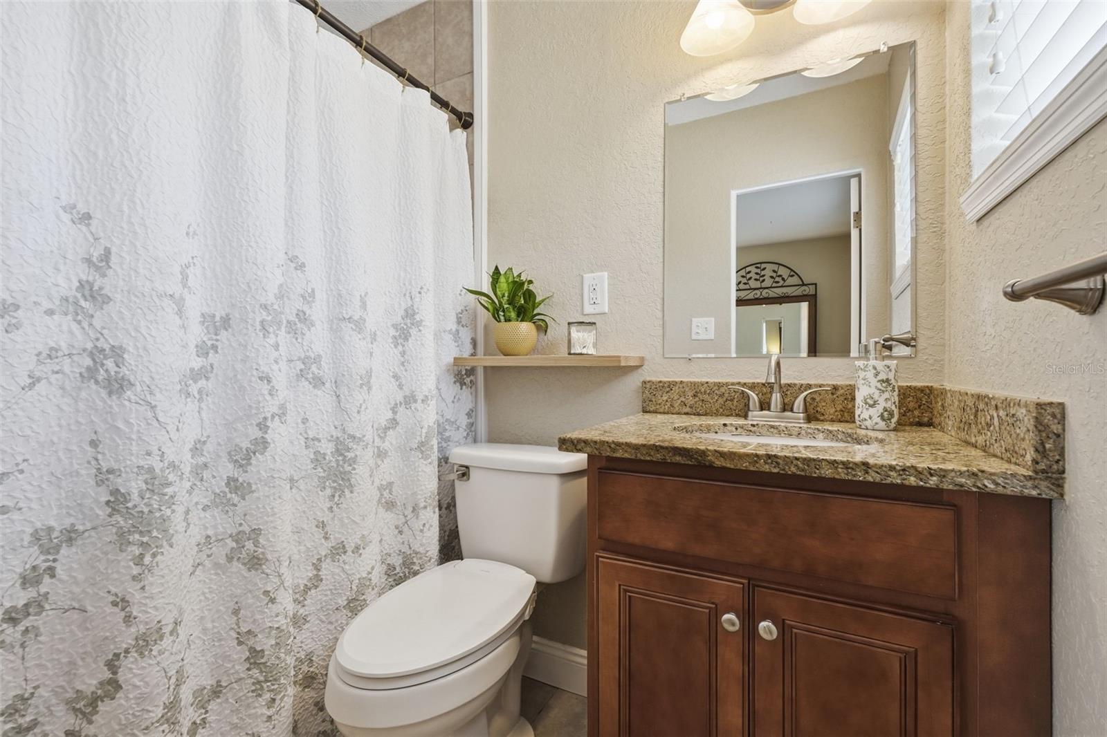 Image 17 of 33 For 5665 34th Avenue N