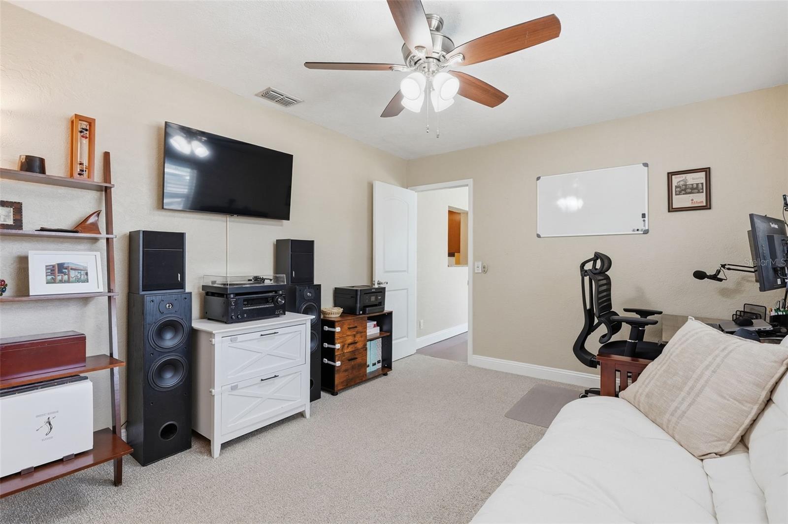 Image 22 of 33 For 5665 34th Avenue N