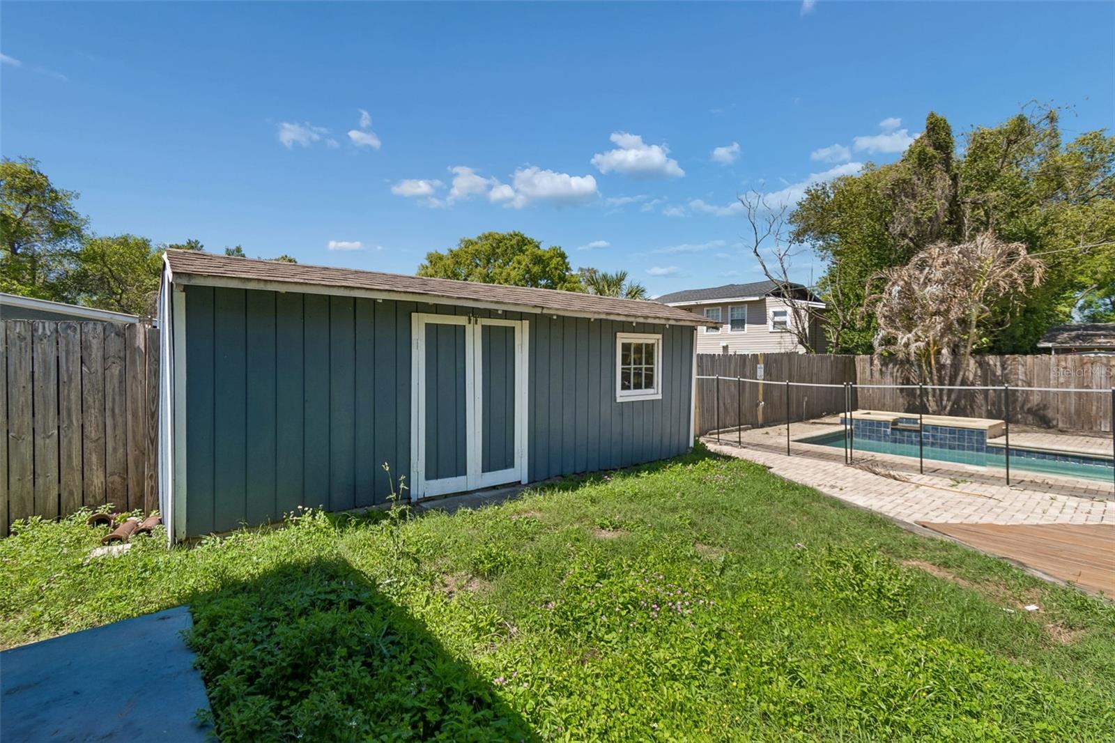 Image 18 of 25 For 310 Paris Street