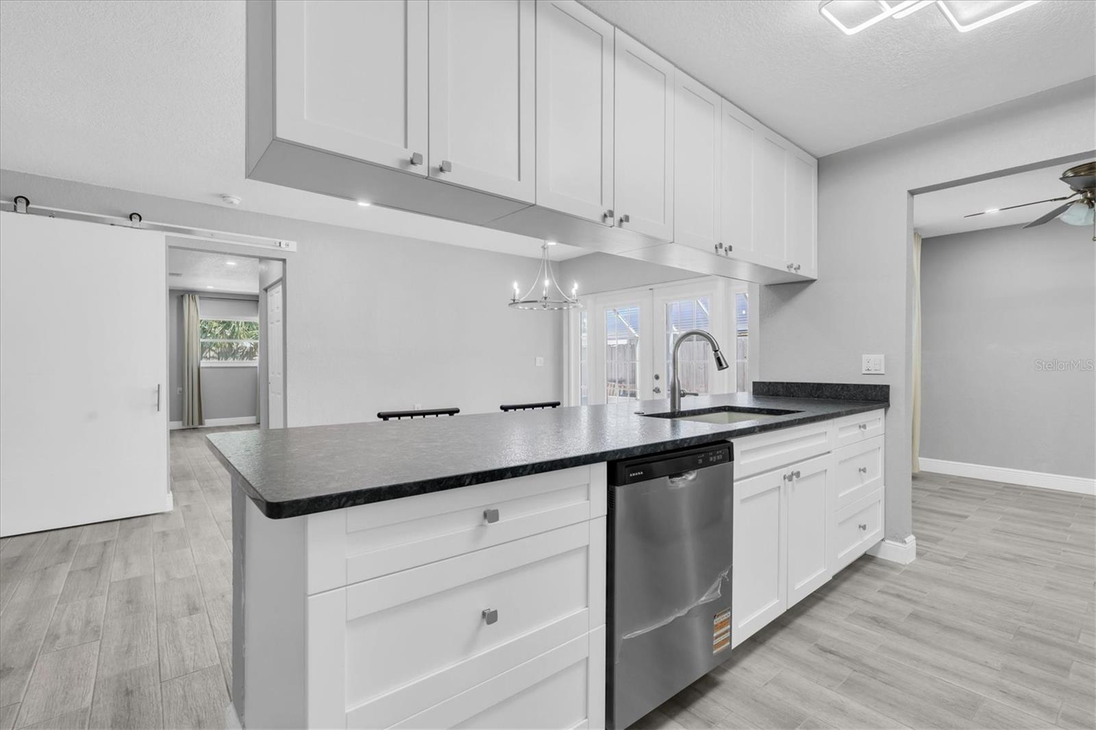 Image 14 of 44 For 5619 Denver Street Ne