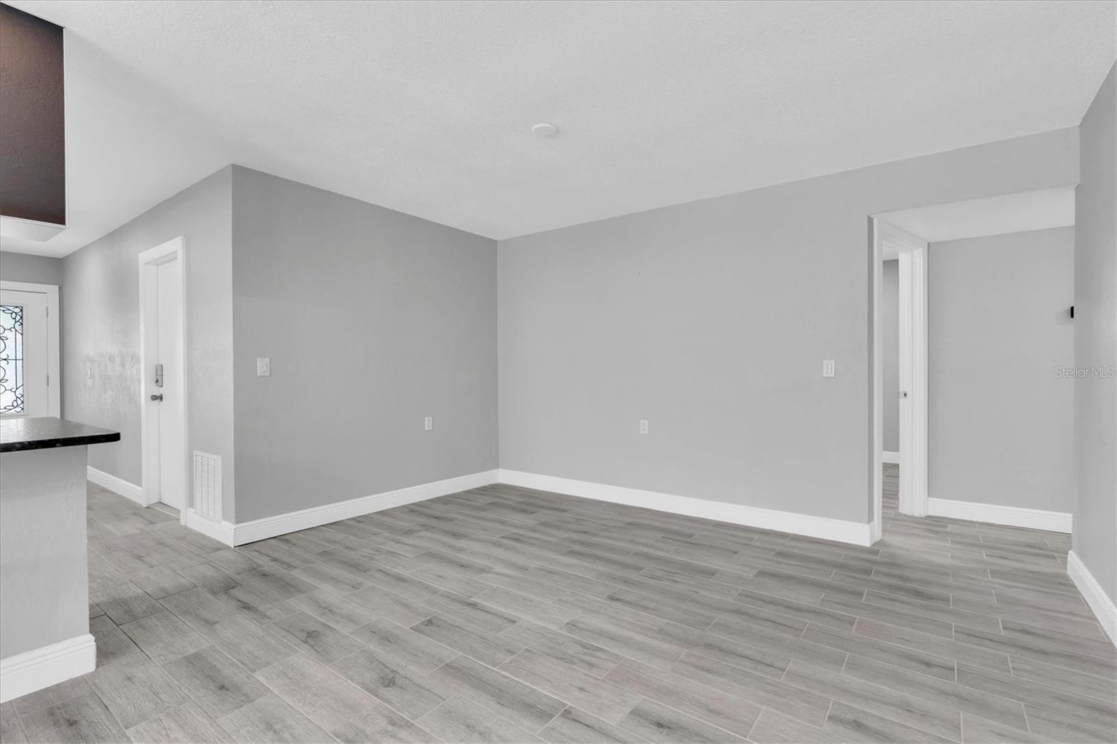 Image 15 of 44 For 5619 Denver Street Ne