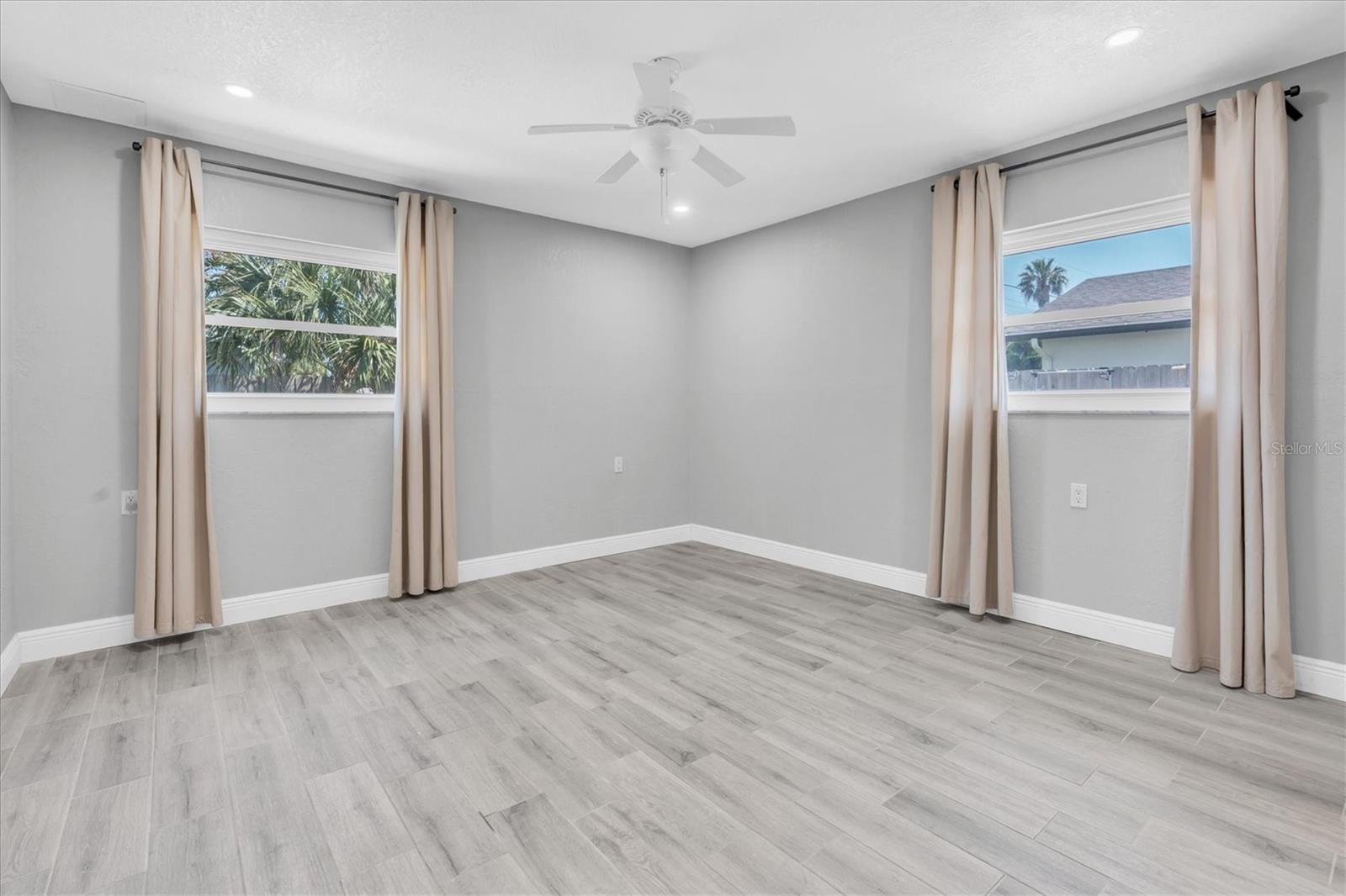 Image 17 of 44 For 5619 Denver Street Ne