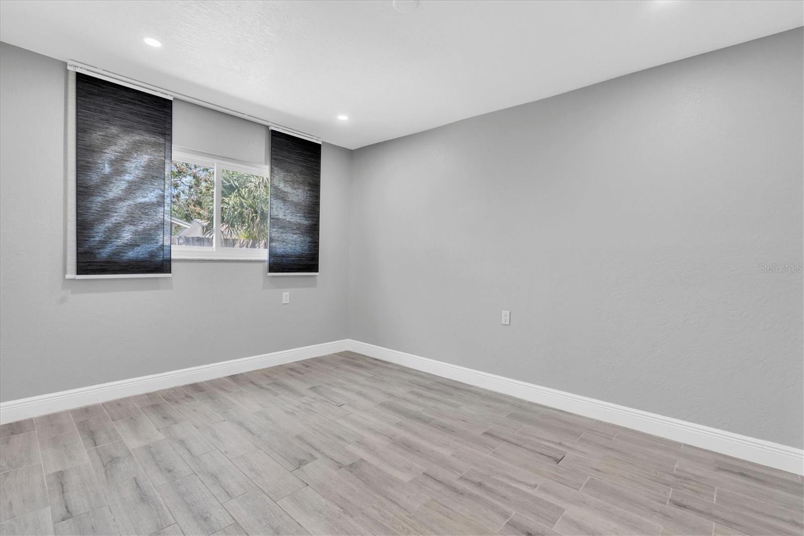 Image 22 of 44 For 5619 Denver Street Ne