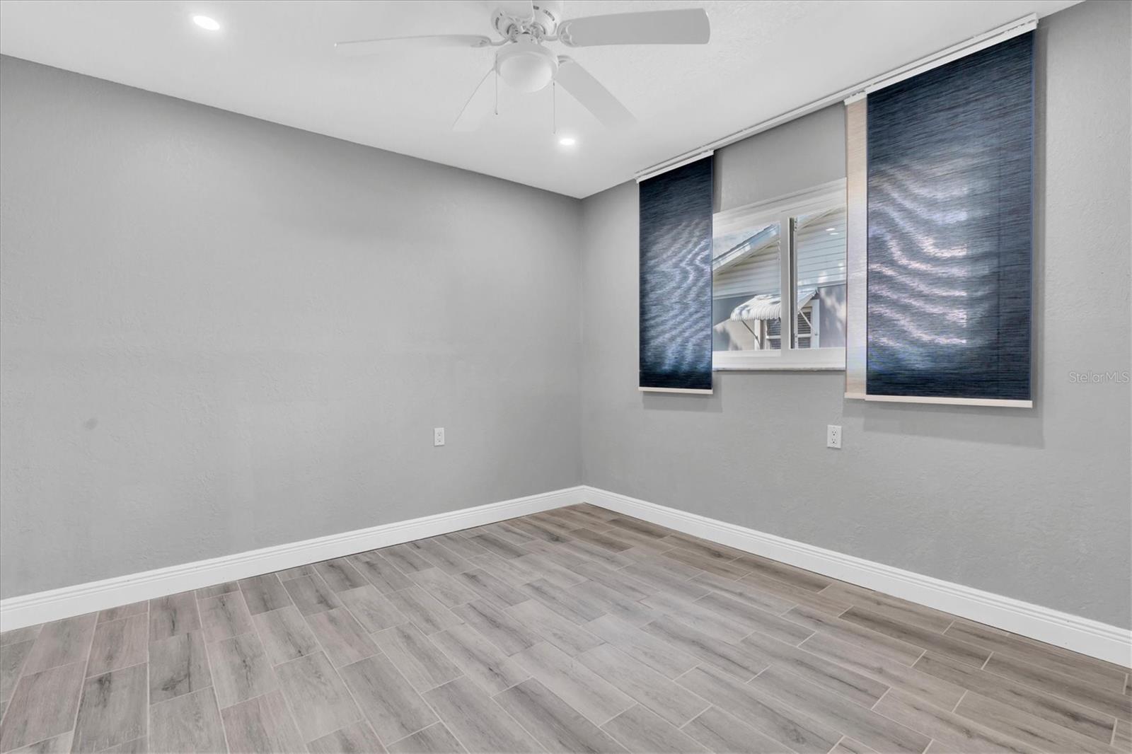 Image 23 of 44 For 5619 Denver Street Ne