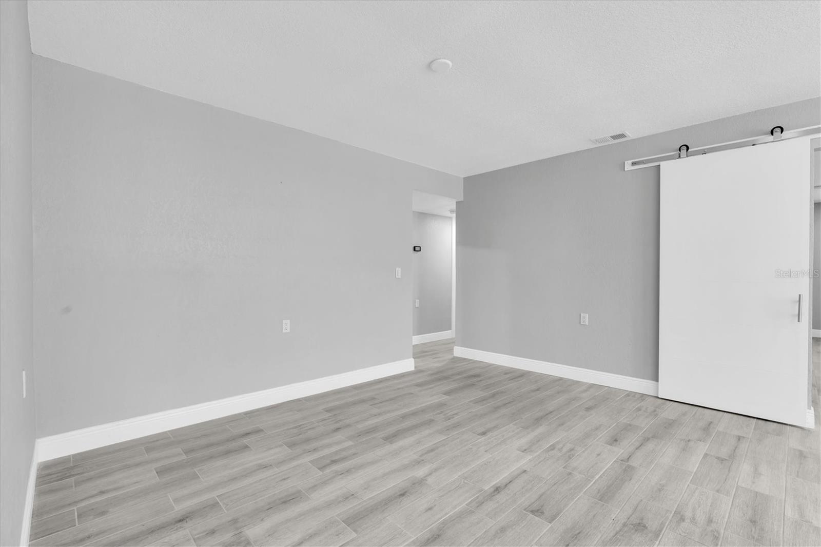 Image 32 of 44 For 5619 Denver Street Ne