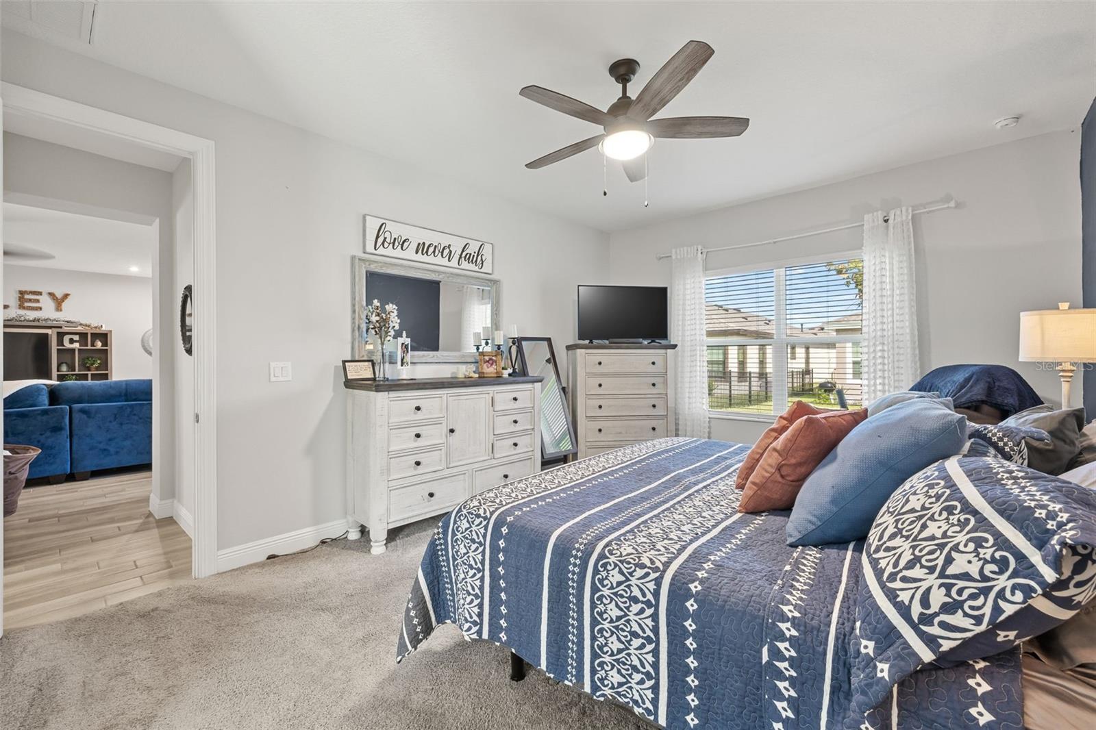 Listing photo id 20 for 5540 Del Coronado Drive