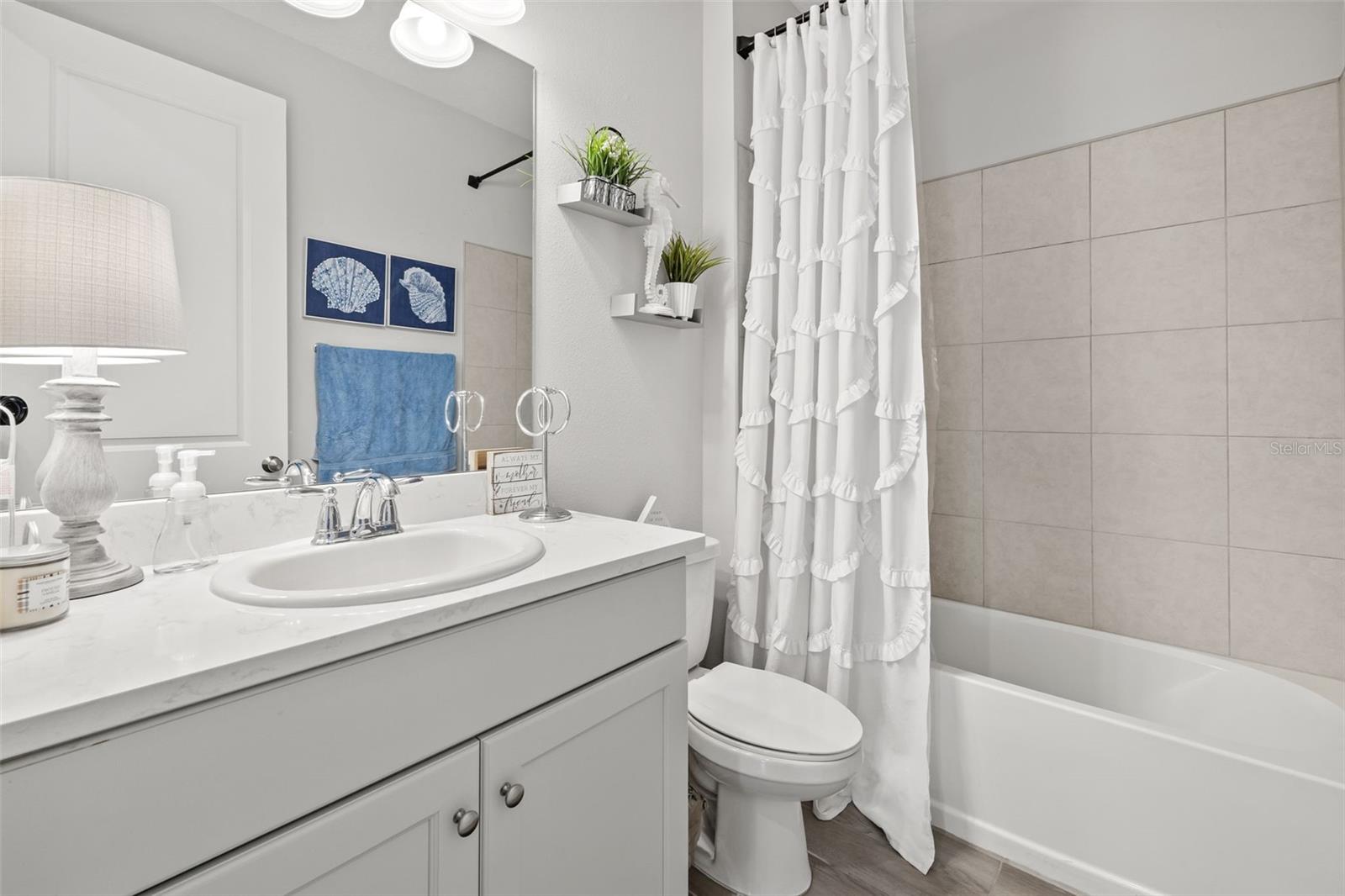 Listing photo id 28 for 5540 Del Coronado Drive