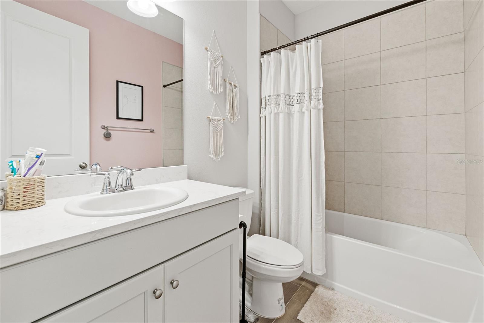 Listing photo id 33 for 5540 Del Coronado Drive