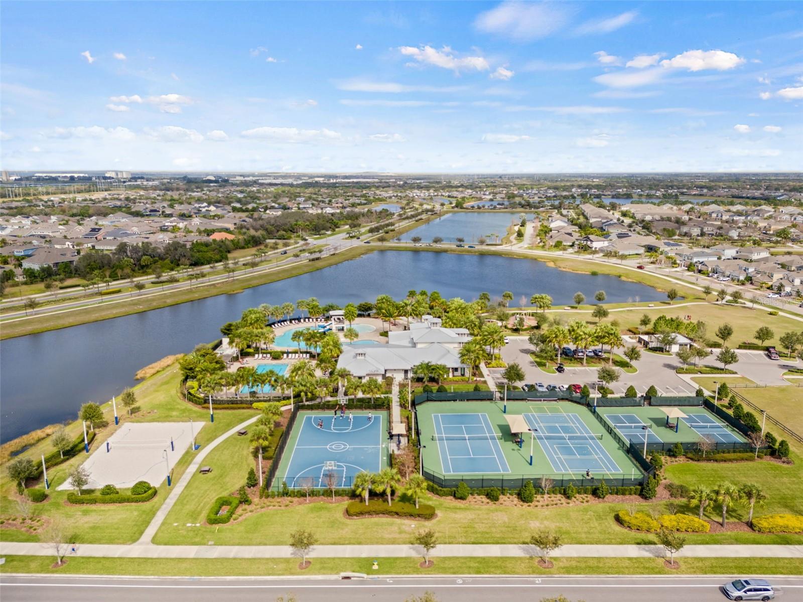 Listing photo id 45 for 5540 Del Coronado Drive