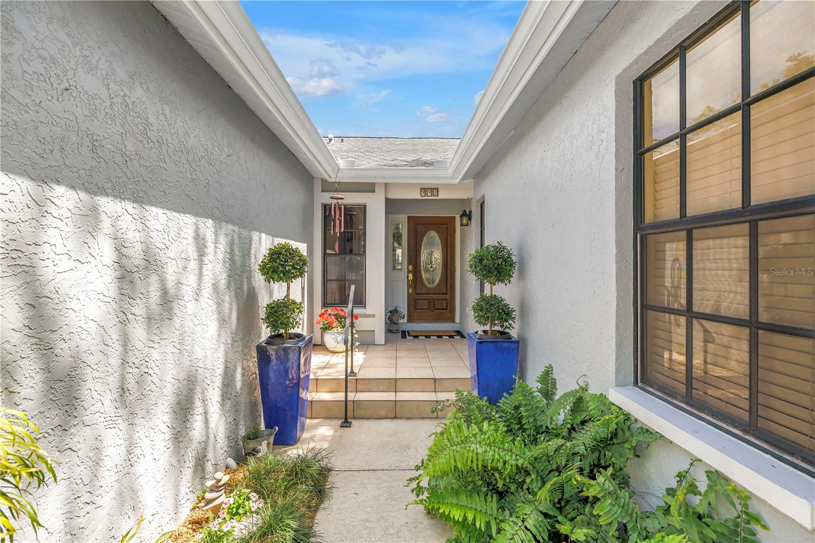 Details for 992 San Carlos Court Ne, ST PETERSBURG, FL 33702