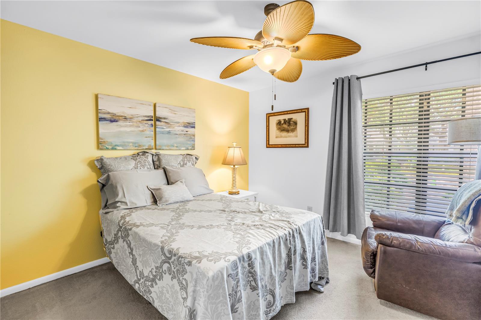 Image 18 of 42 For 992 San Carlos Court Ne