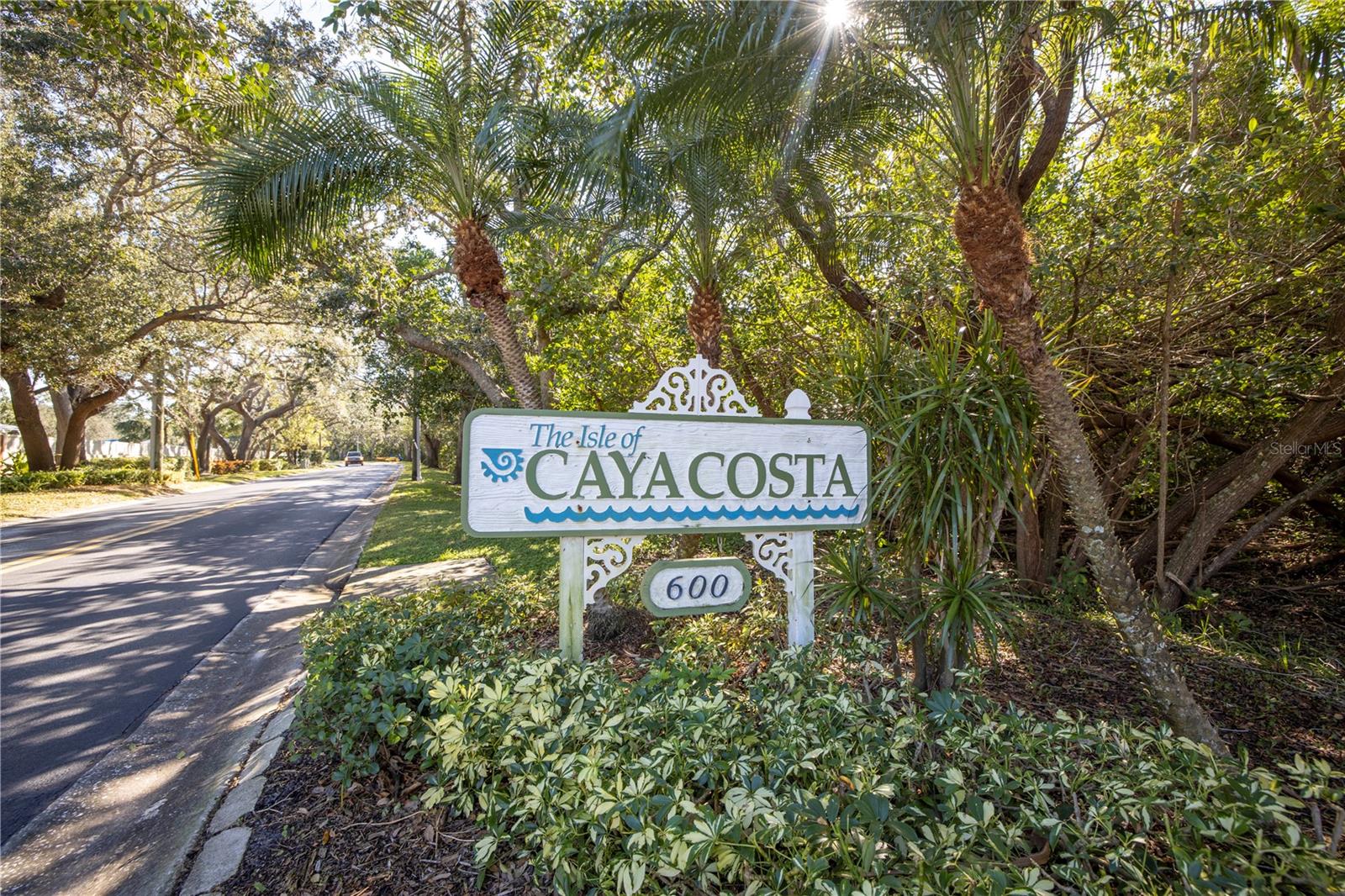 Image 26 of 42 For 992 San Carlos Court Ne