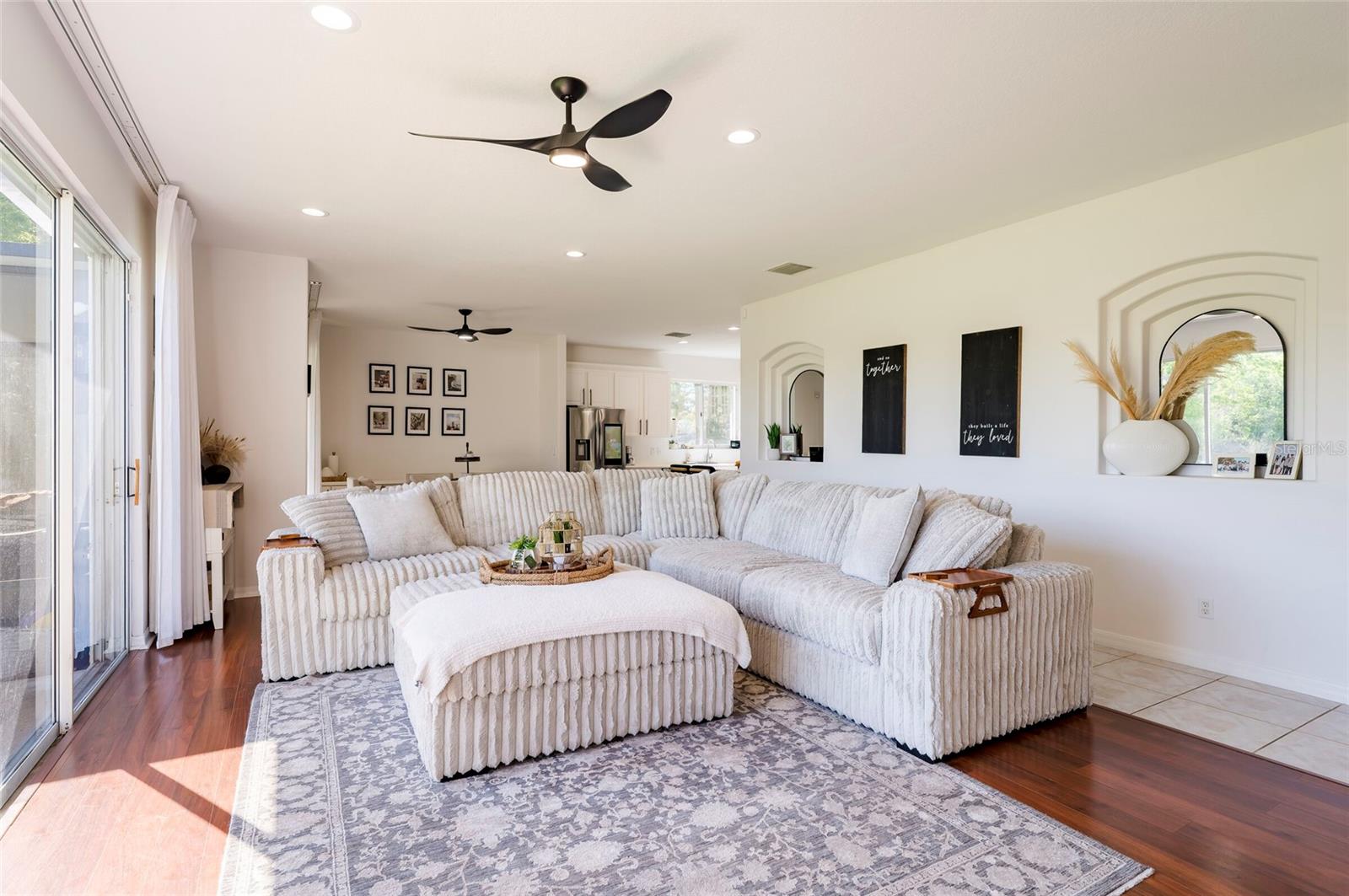 Image 22 of 55 For 212 Excalibur Court