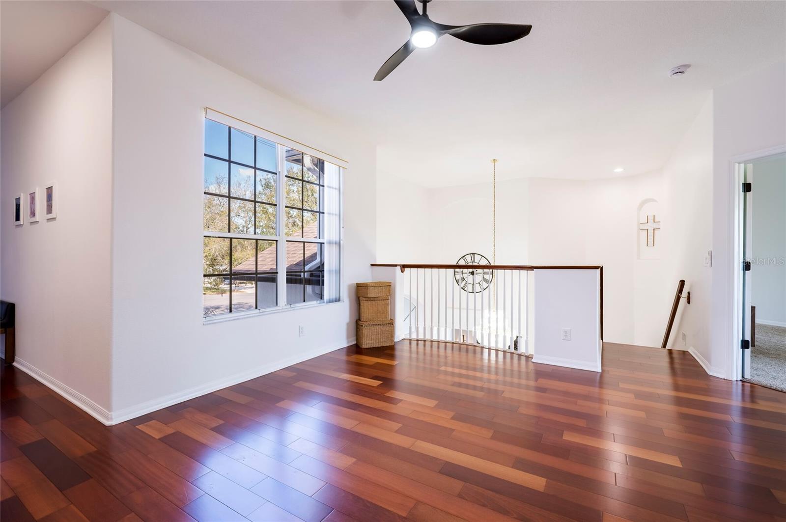 Image 30 of 55 For 212 Excalibur Court