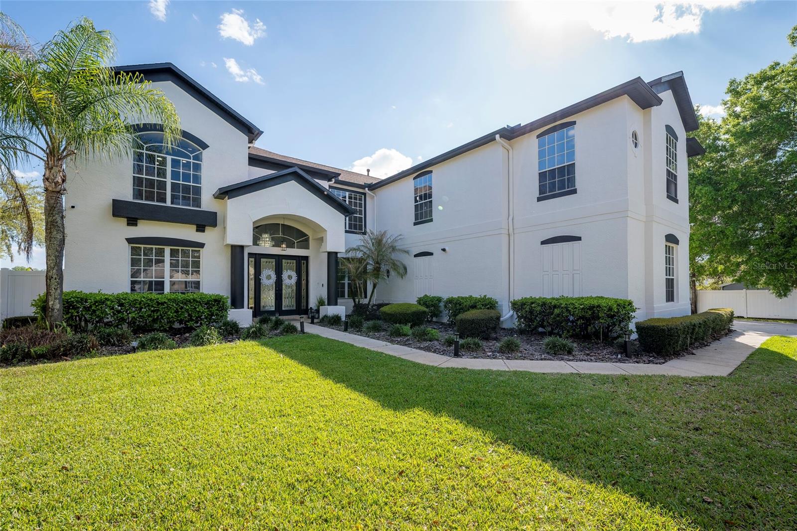 Image 8 of 55 For 212 Excalibur Court