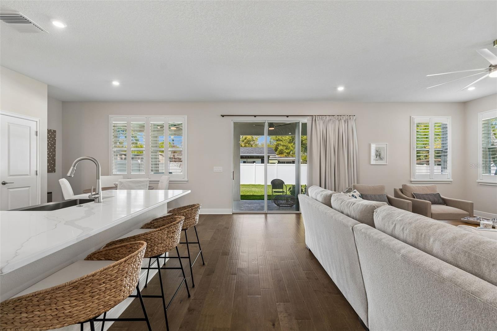 Image 18 of 61 For 3401 Pearl Ave