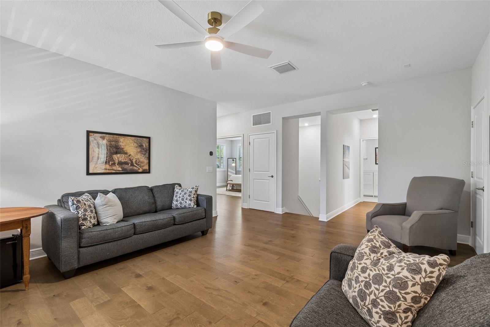 Image 33 of 61 For 3401 Pearl Ave