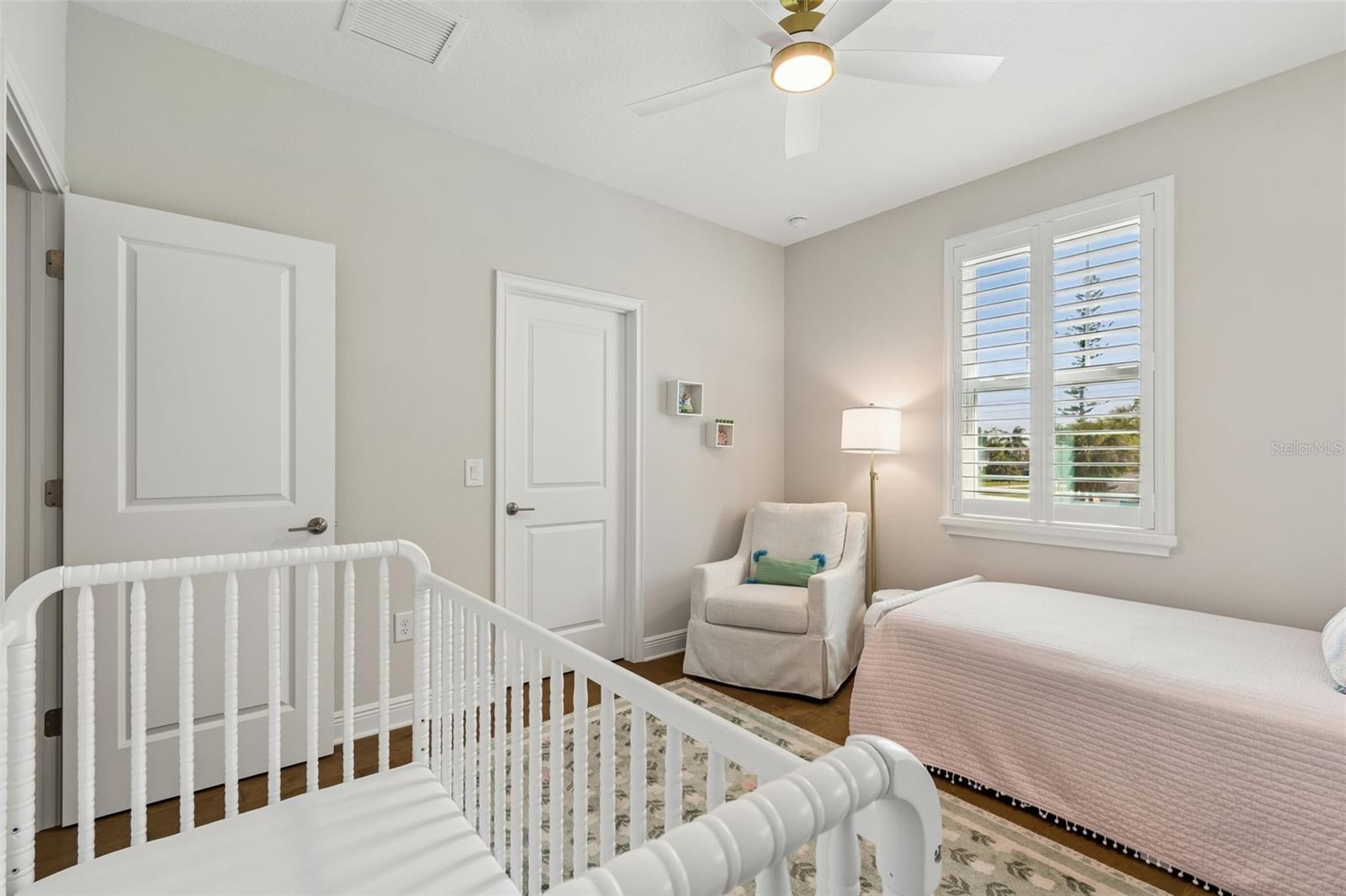 Image 35 of 61 For 3401 Pearl Ave