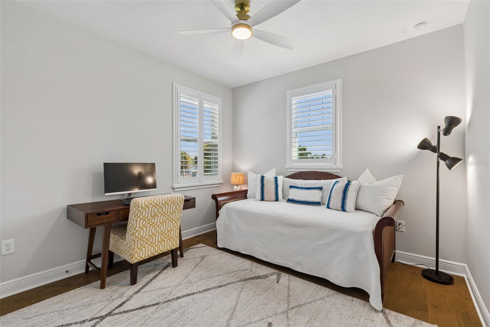 Image 39 of 61 For 3401 Pearl Ave