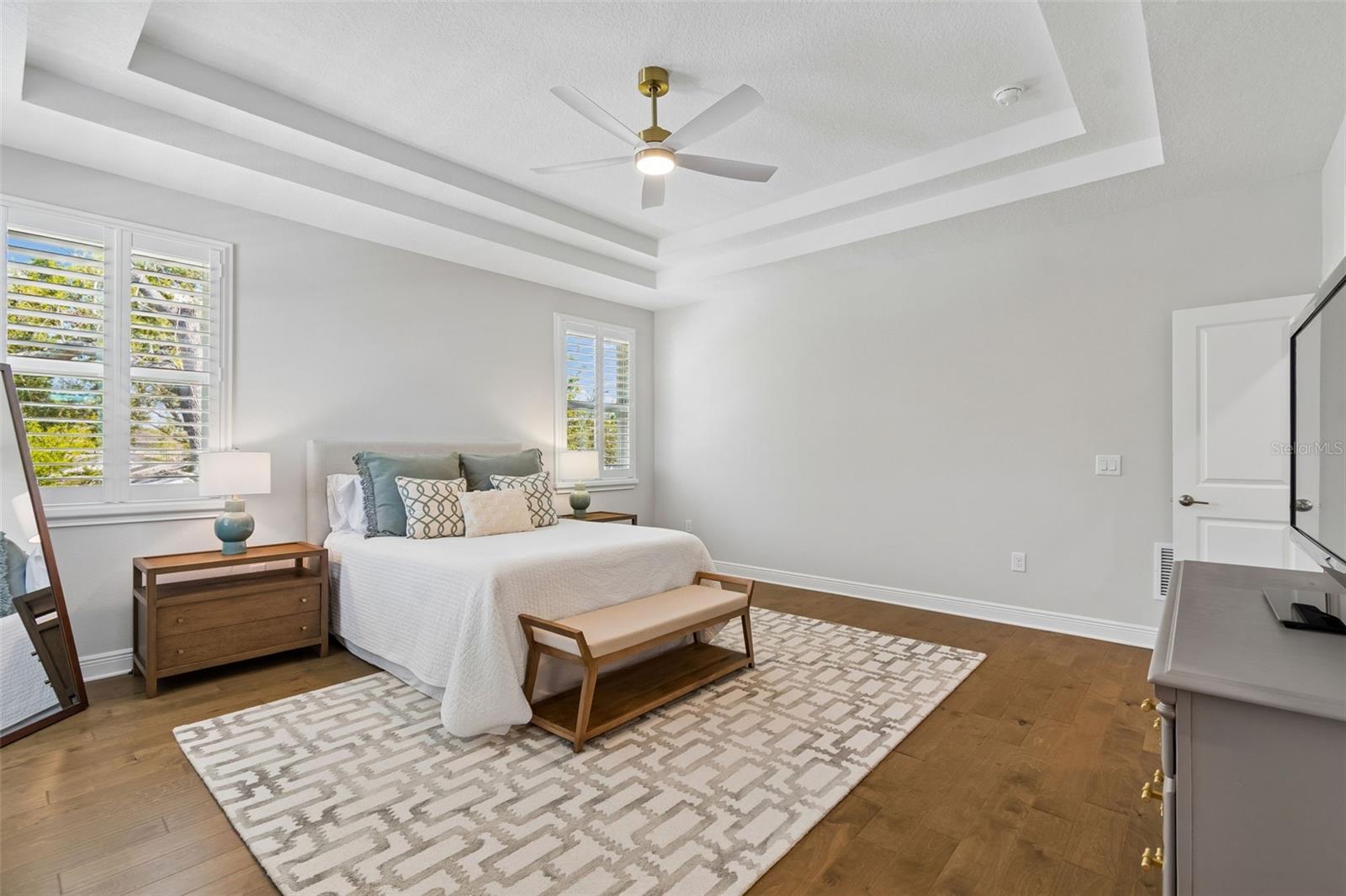 Image 46 of 61 For 3401 Pearl Ave