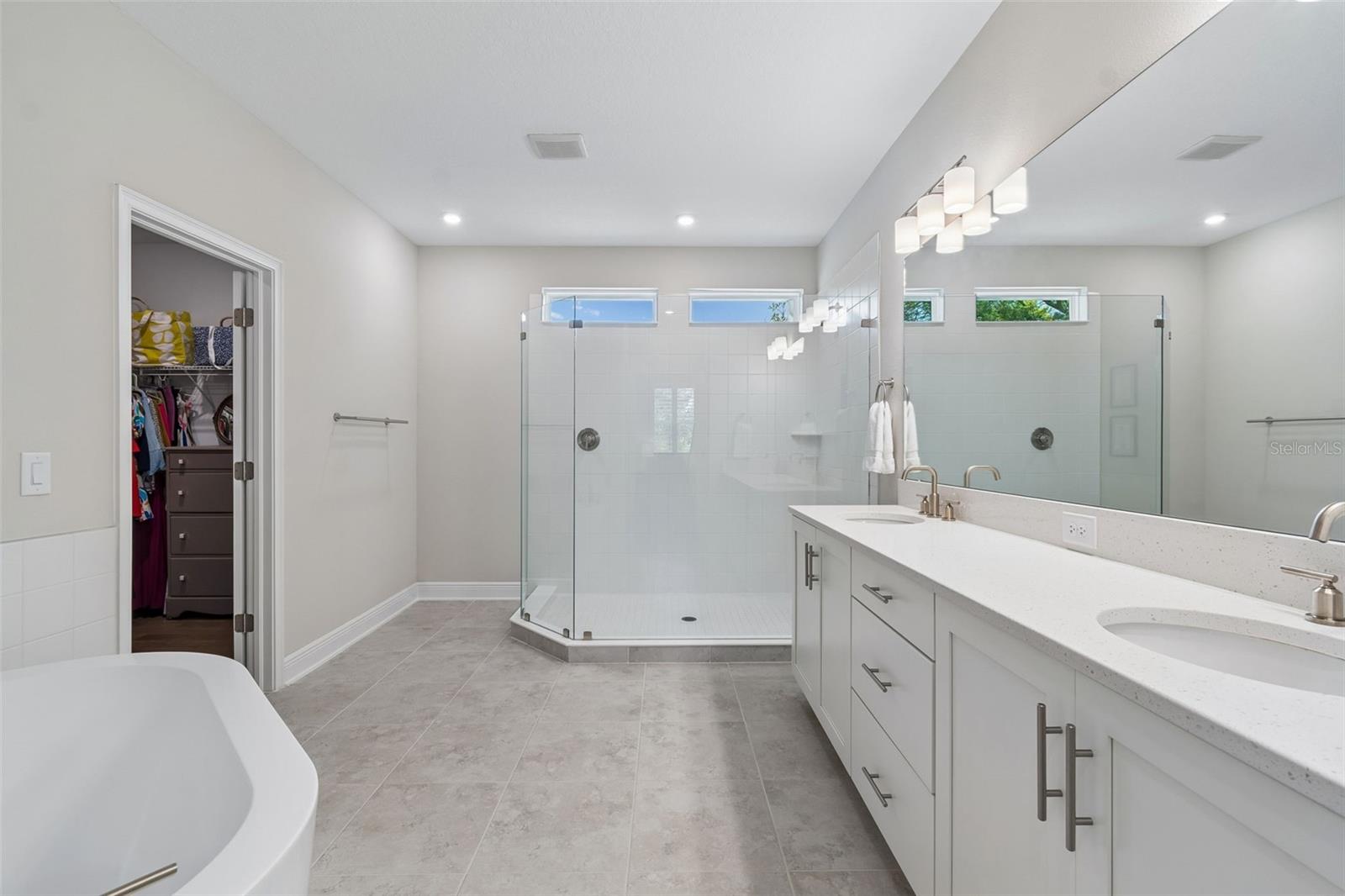 Image 48 of 61 For 3401 Pearl Ave