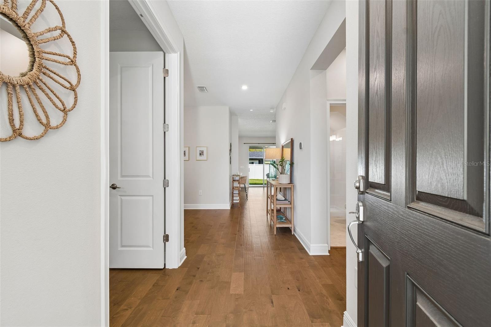 Image 7 of 61 For 3401 Pearl Ave