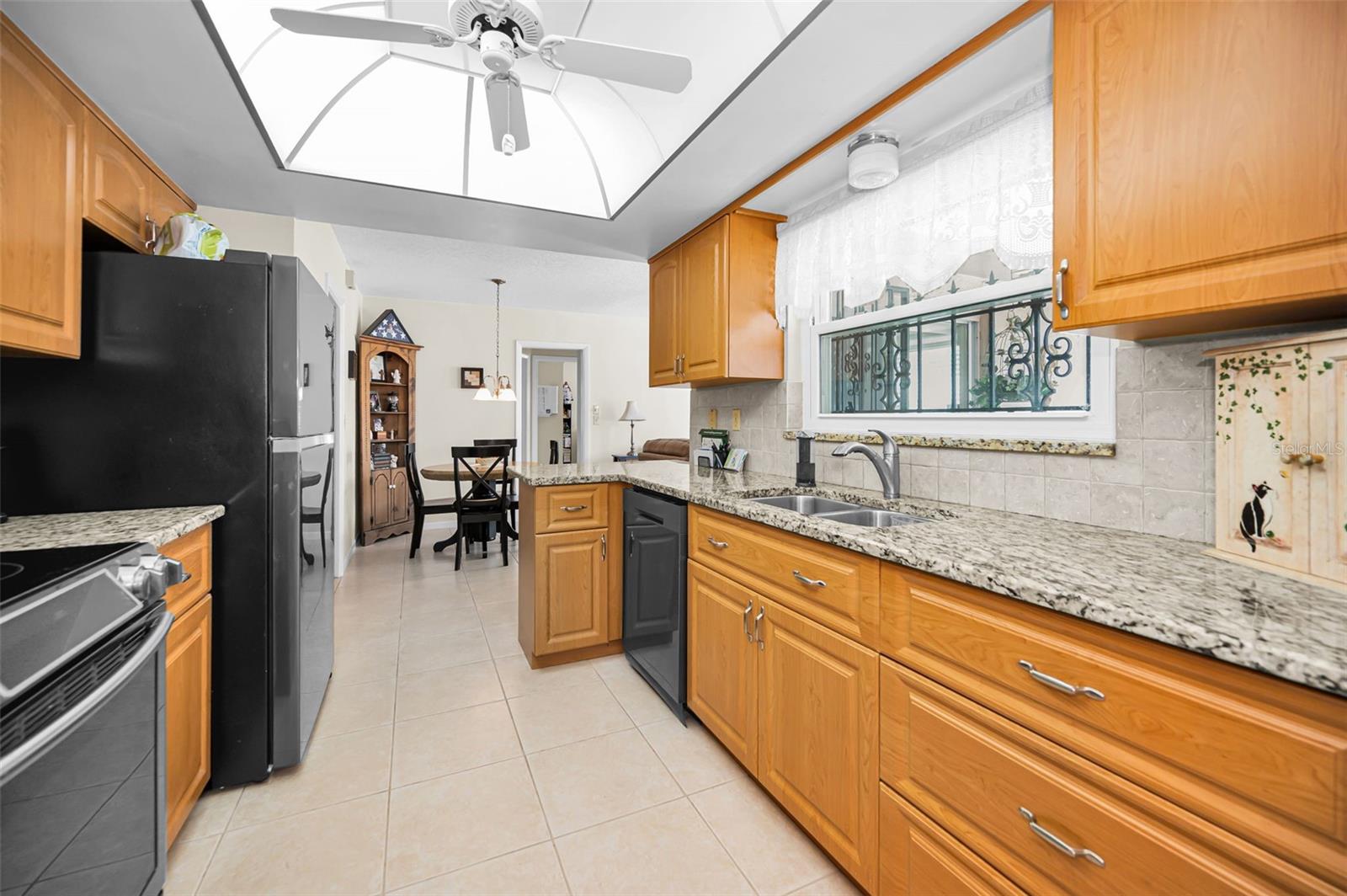 Image 15 of 46 For 2255 Wilshire Drive