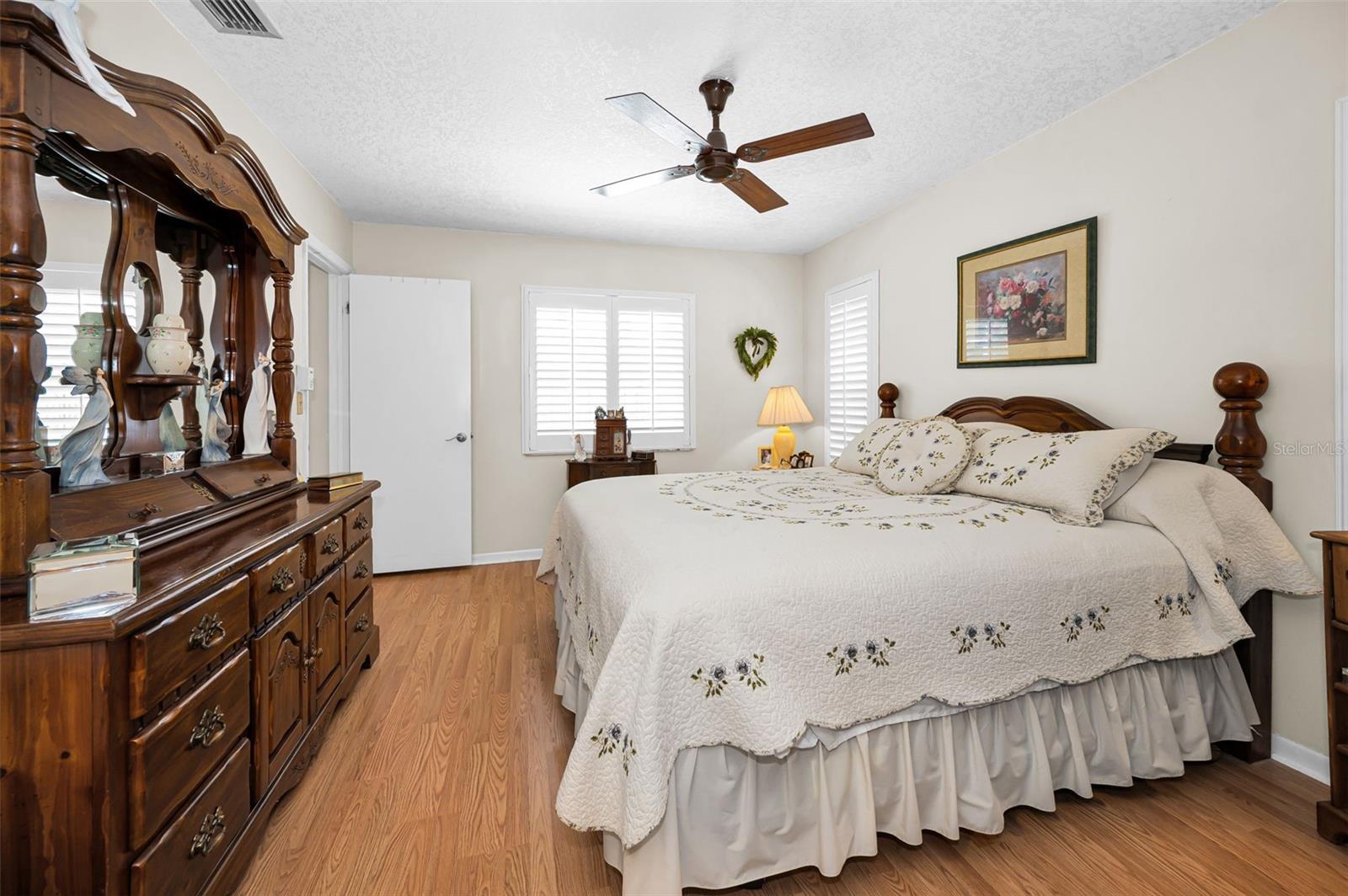 Image 21 of 46 For 2255 Wilshire Drive